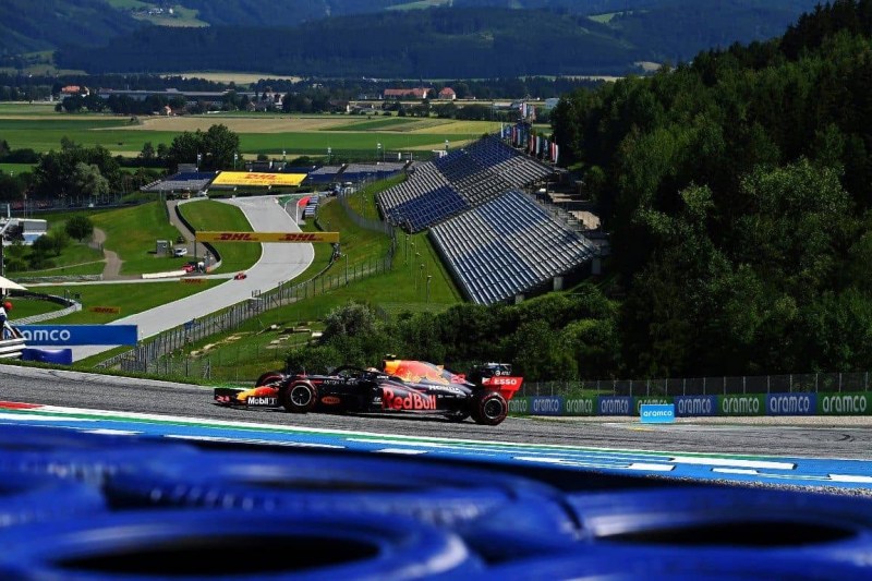 SPIELBERG, AUSTRIA - JULY 05: Alexander Albon of Thailand driving the (23) Aston Martin Red Bull Racing RB16 on track during the Formula One Grand Prix of Austria at Red Bull Ring on July 05, 2020 in Spielberg, Austria. (Photo by Joe Klamar/Pool via Getty Images)