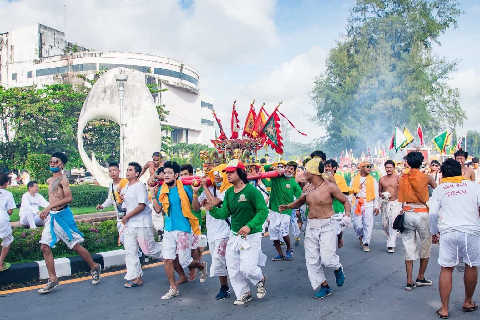 Phuket-Vegetarian-Festival-Parade-Samkong-to-Saphan-Hin-4th-October-13