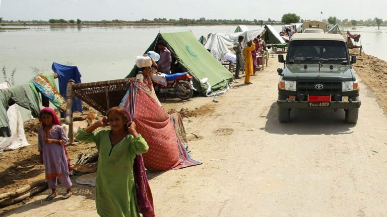 Pakistan floods spreading disease